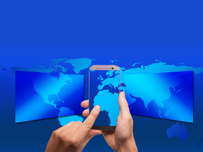 Intelligent mobile equipment for railways