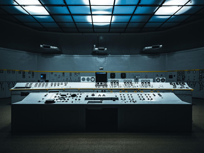 Comprehensive applications: scheduling, remote equipment control, security early warning, port autonomous driving