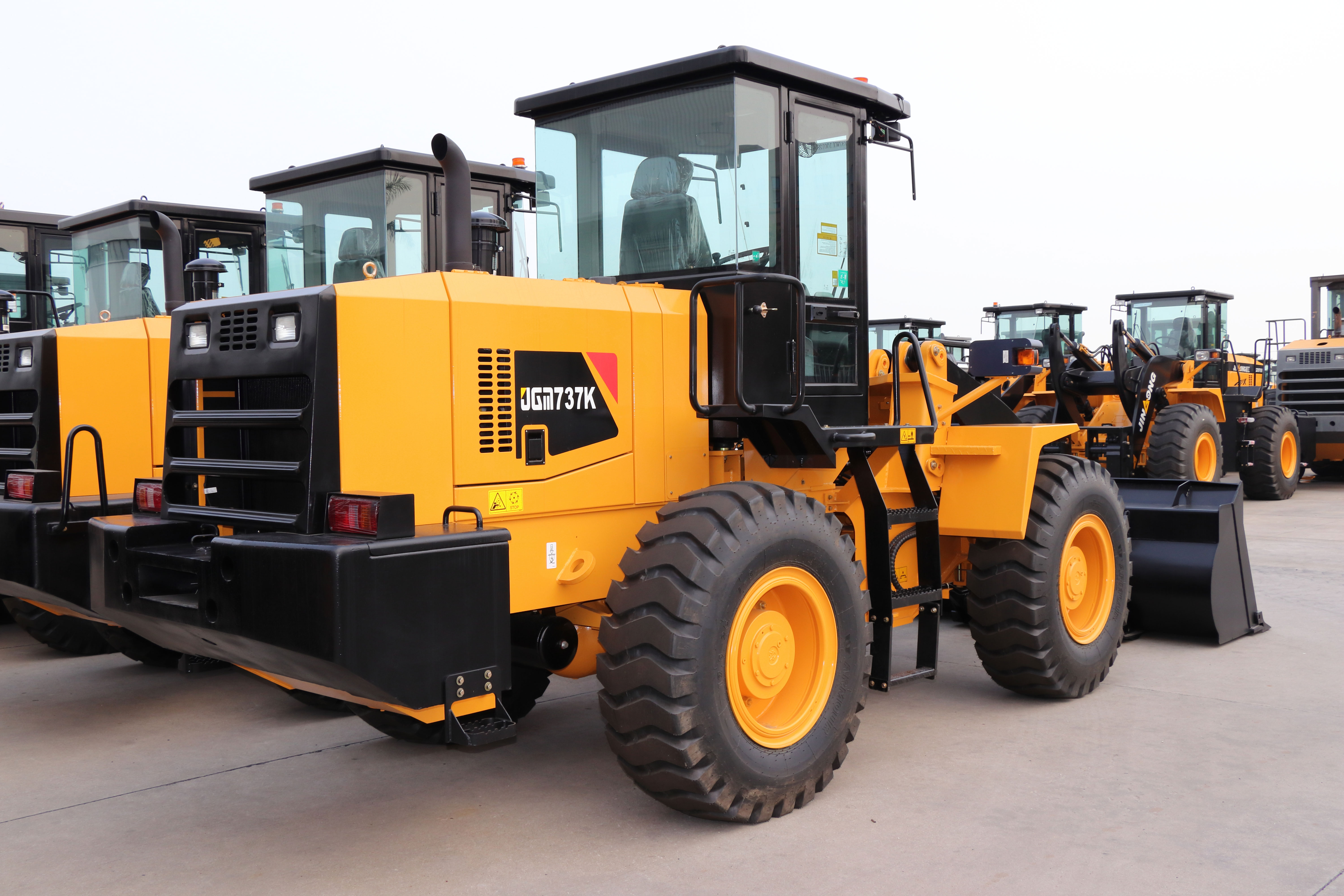 Carregadeiras de rodas pequenas JGM737K
