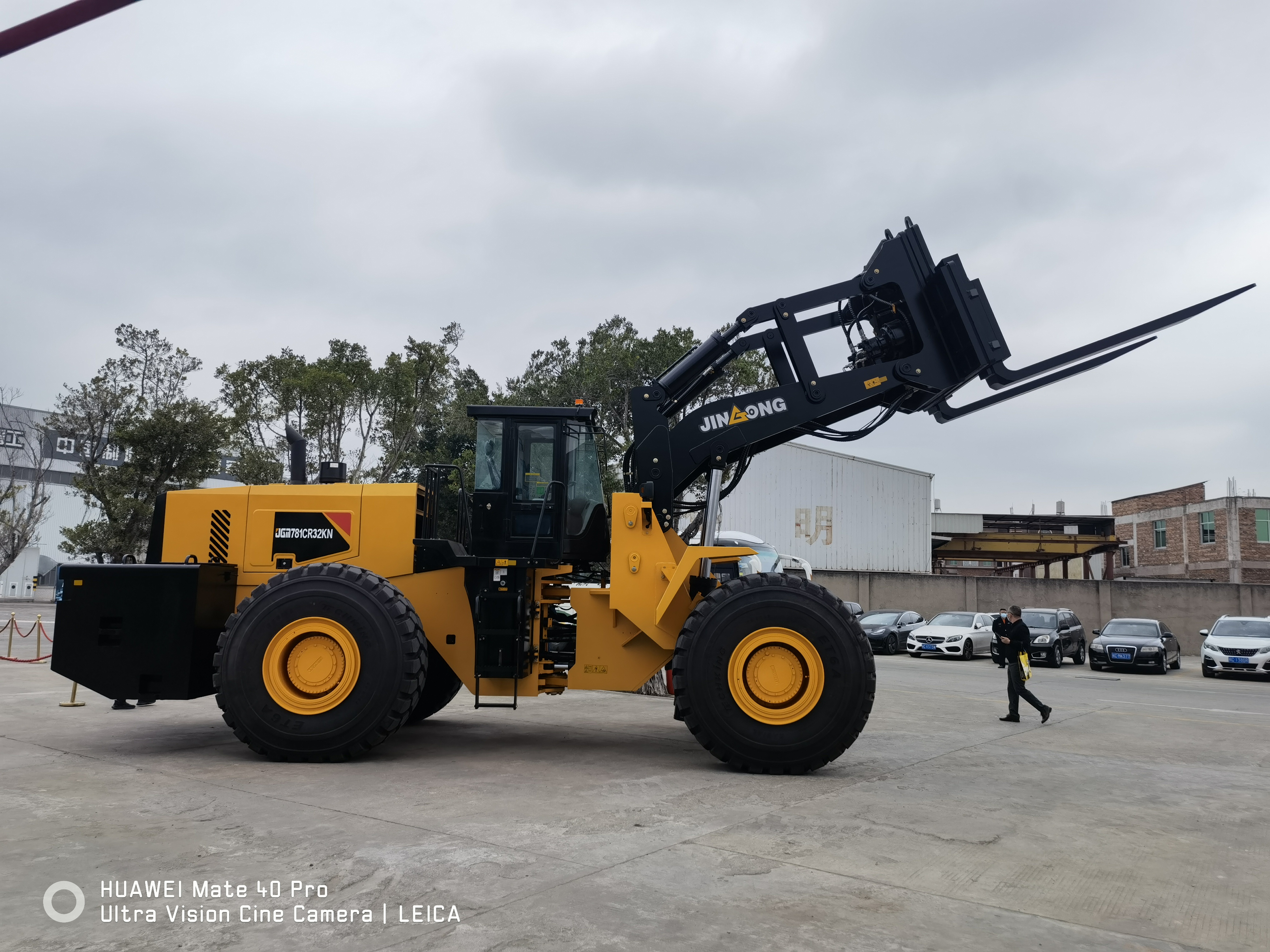 JGM781CRT32KN Container Rotating Loader
