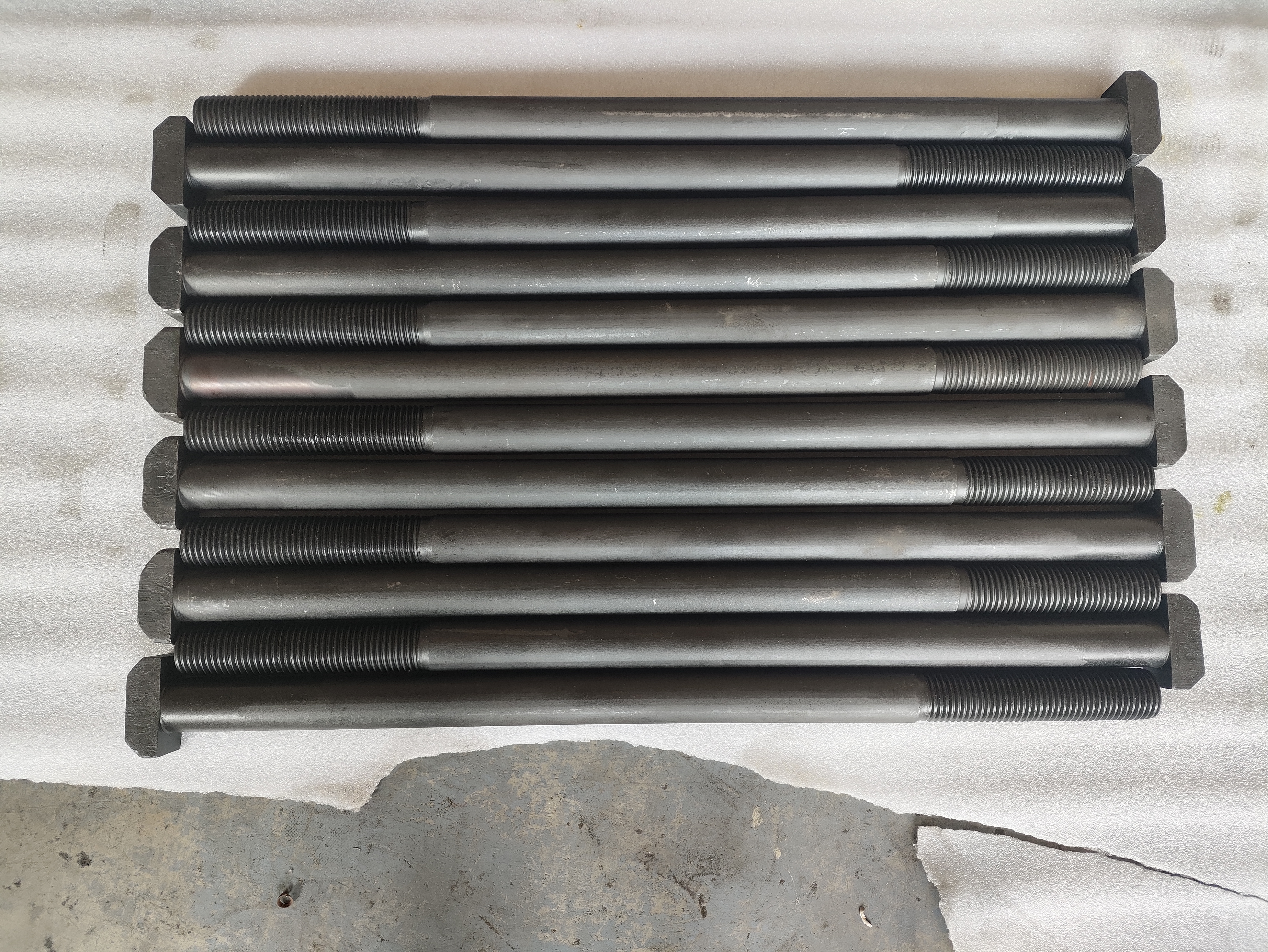 Cone Crusher Hammer head bolt
