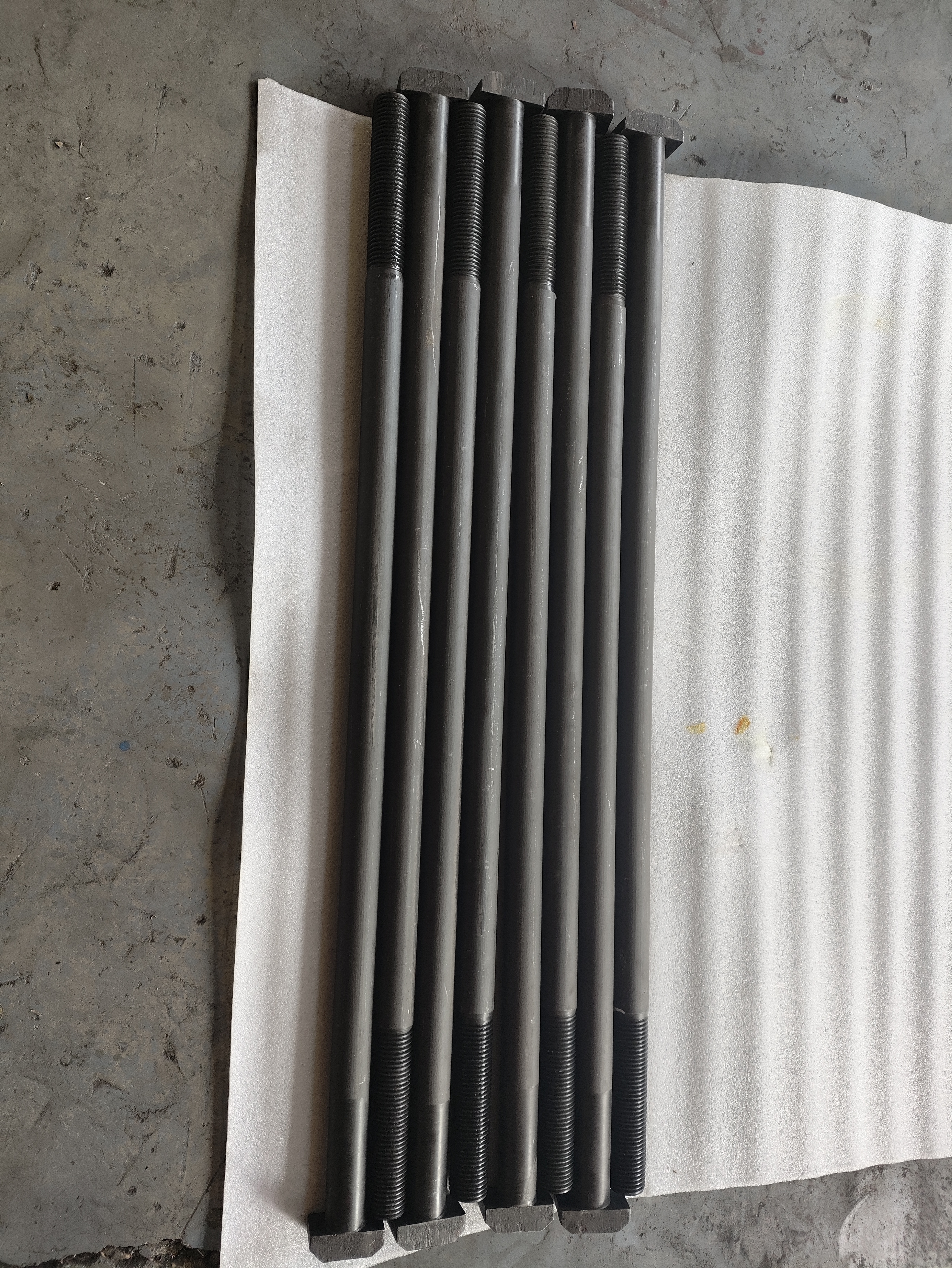 Cone Crusher Bolt