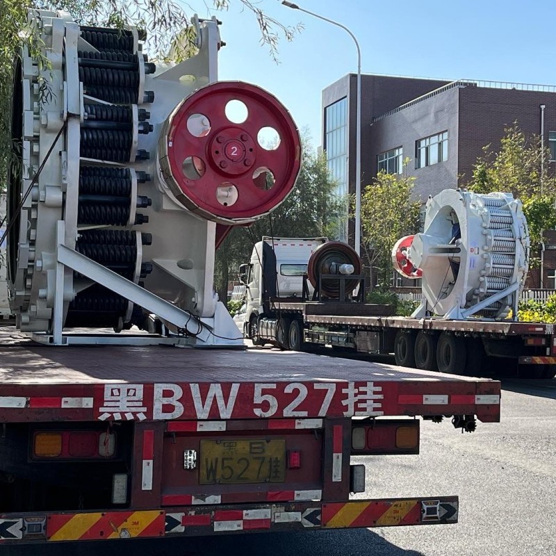 Large specialized Vehicle