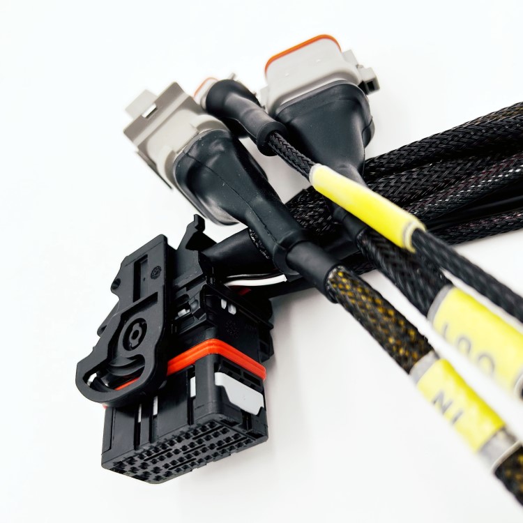 Fabricants de faisceaux de câbles électriques automobiles personnalisés