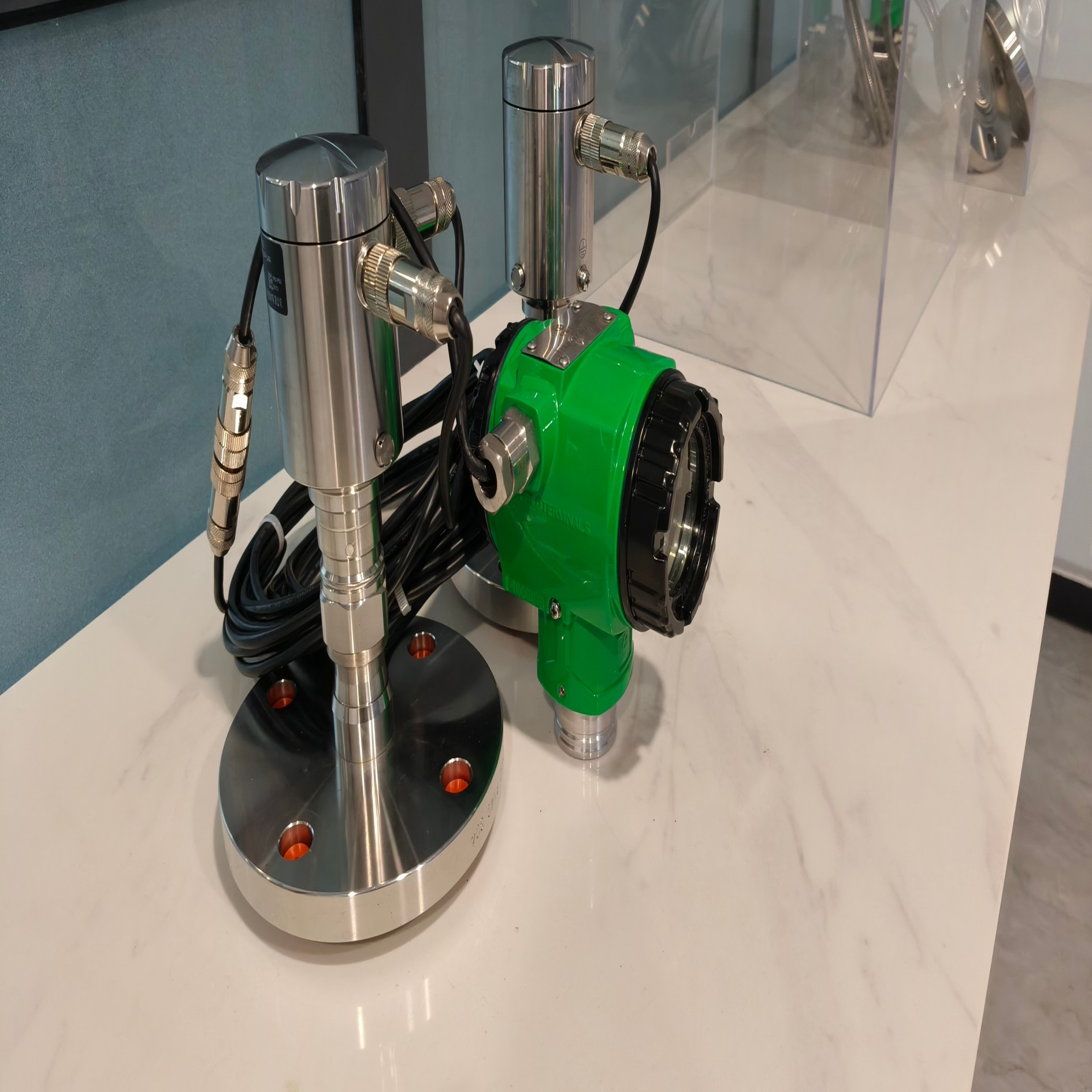 Differential pressure level