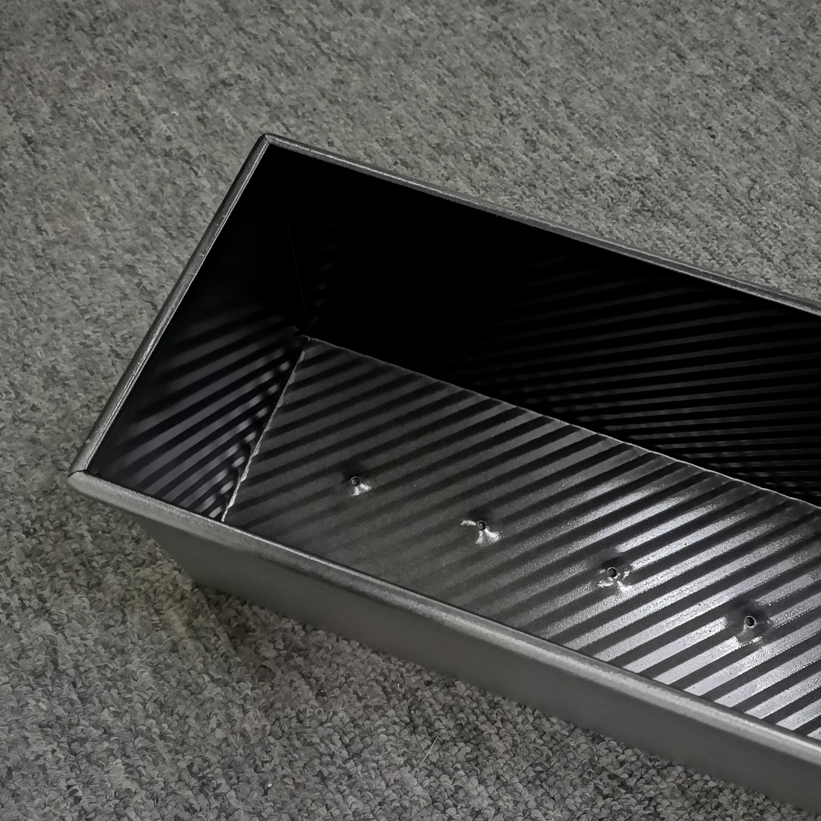 bread baking pan
