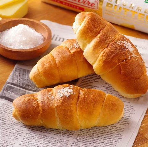 The Origins and Cultural Significance of the Croissant