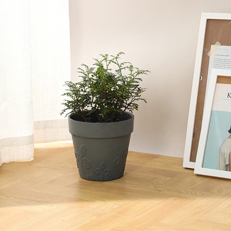 Classic Mathilda Traditional Step Planter