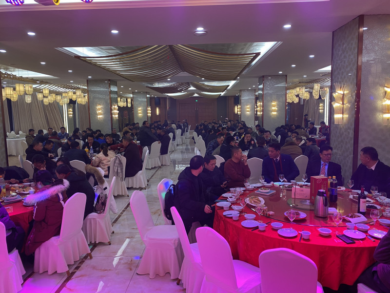 邓邦2020年终峰会为钢铁建筑的黄金时代拉开序幕