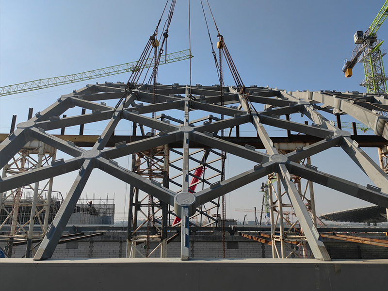 Large-span Special-shaped Steel Structure Ceiling and Bracing System of Airport