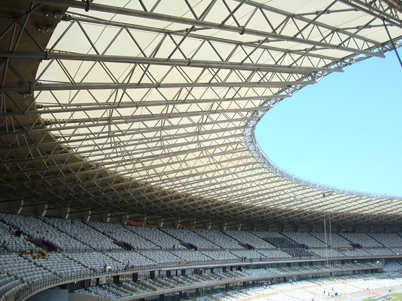 体育场大跨度悬臂式索膜天花板系统