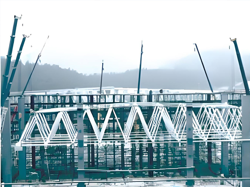 Bolt-Ball 空间框架电池电站项目,采用金属屋顶和墙体