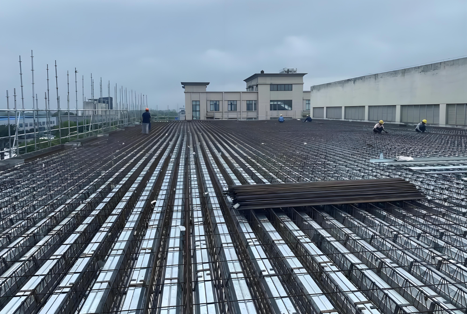 What Are Prefabricated Steel Components?