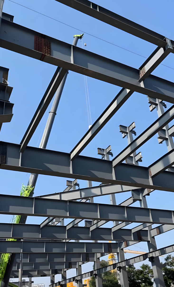 Pre-engineered steel beams Pre-engineered steel beams