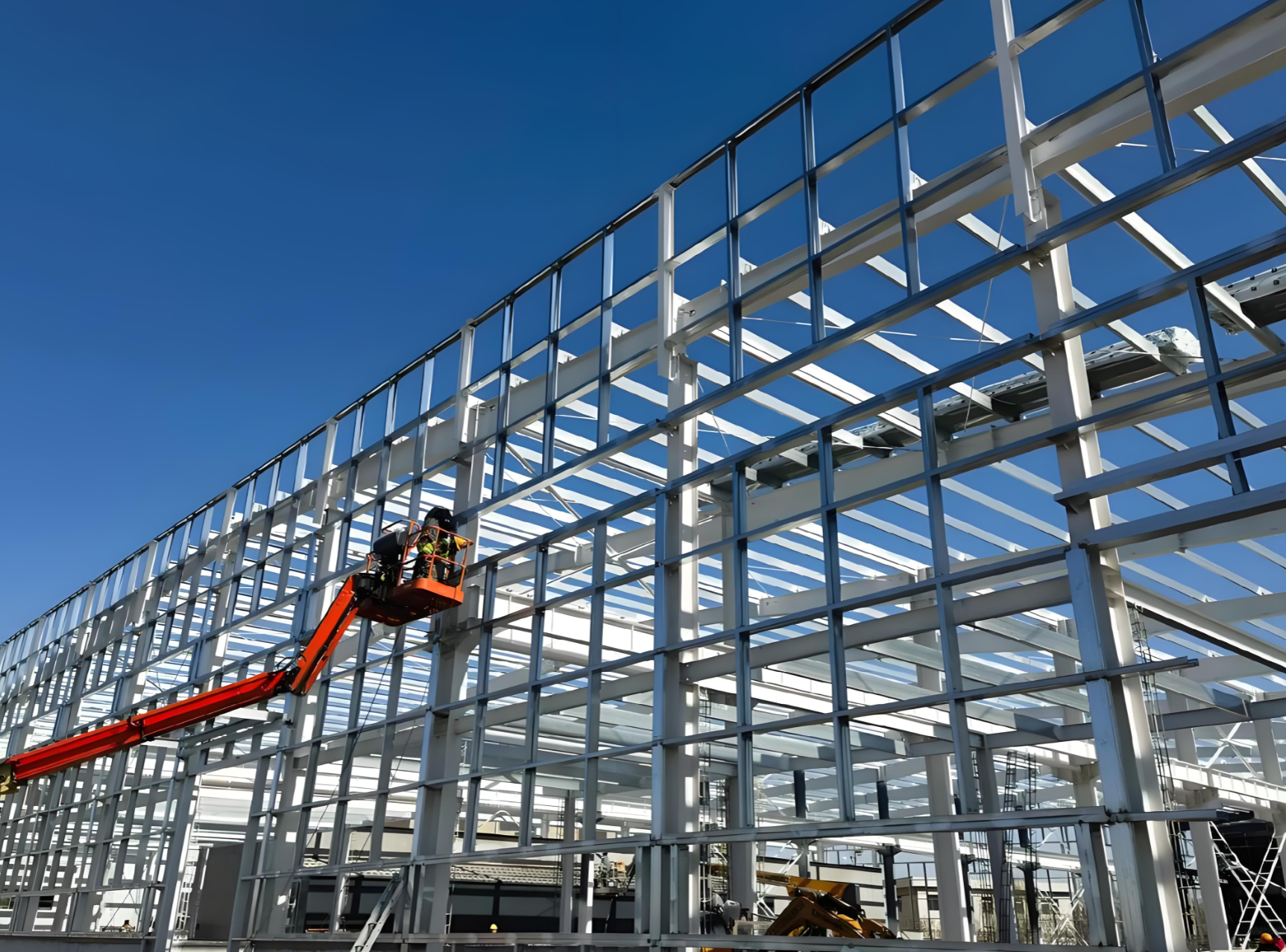 预制钢梁：工业厂房定制