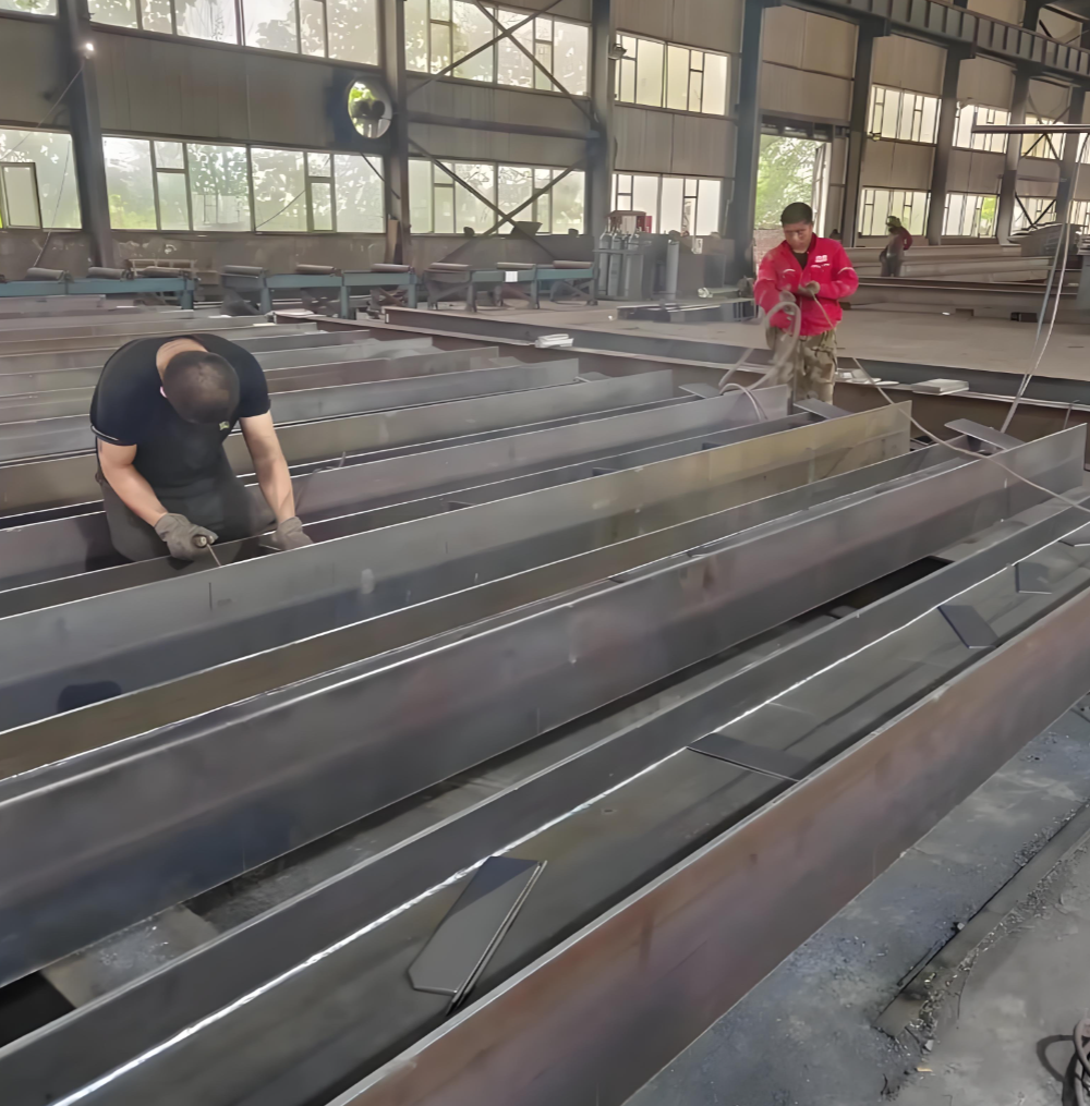 Pre-engineered steel warehouses Pre-engineered steel warehouses