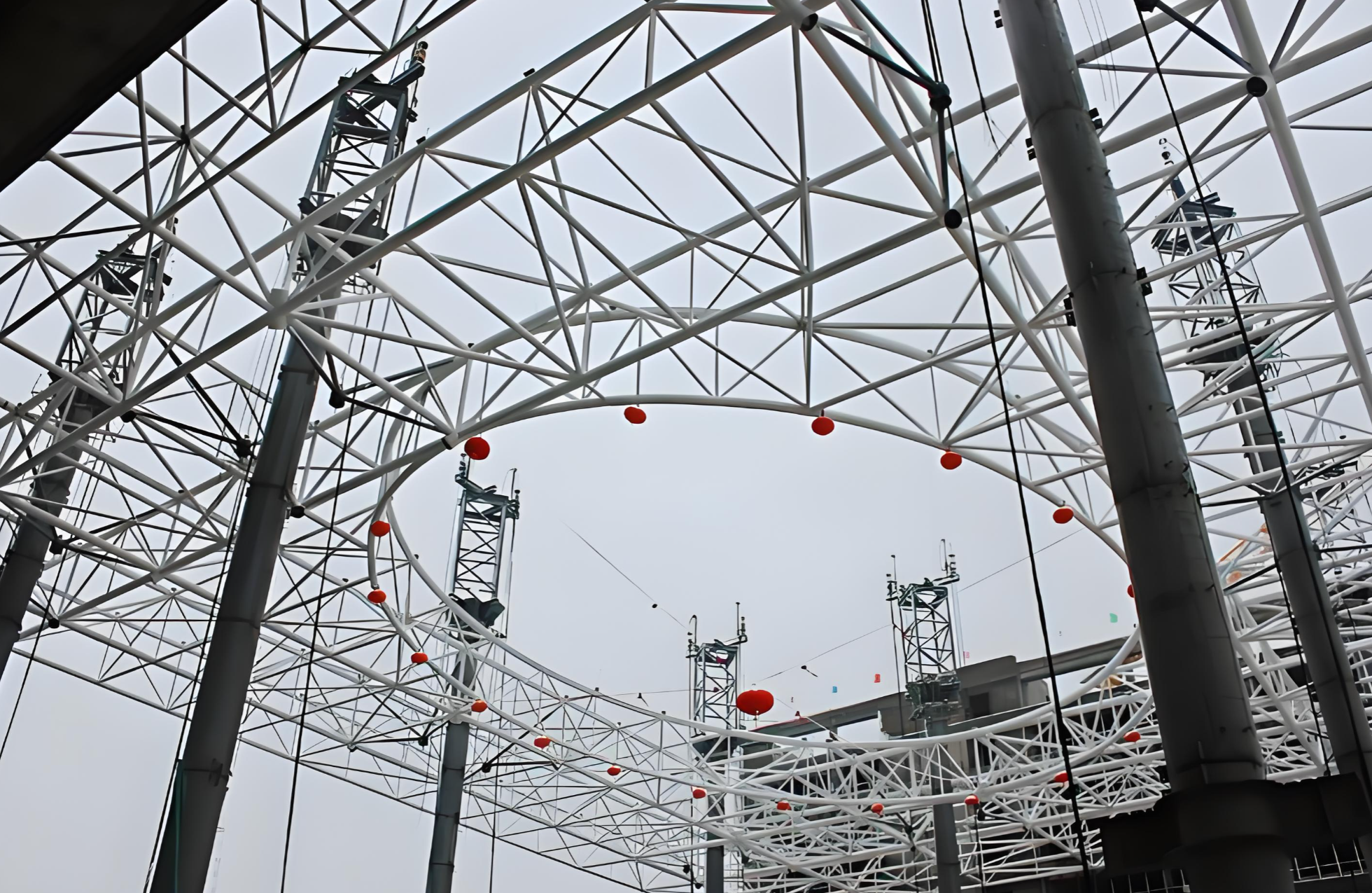 Steel Structures in Extreme Climates Deserts to Arctic Zones