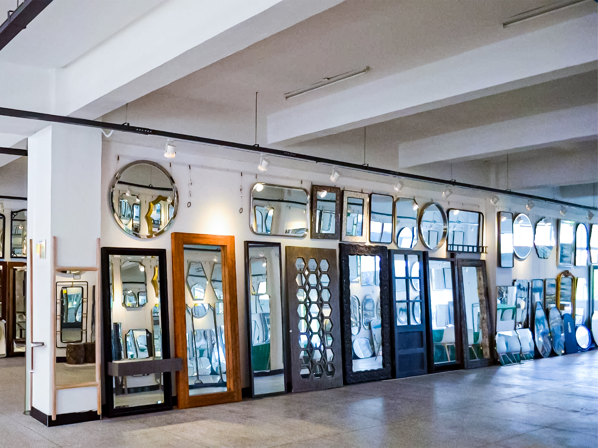 How Tengte customizes mirrors for global buyers, establishing itself as a trusted manufacturer.
