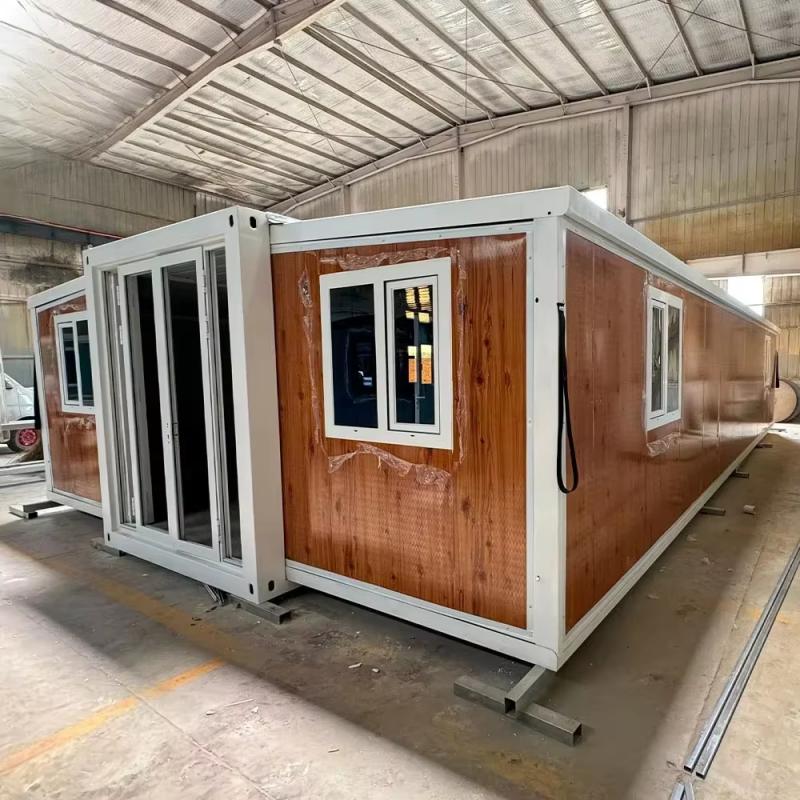 Why More People Are Choosing a 40ft Expandable Container Home Over a Traditional RV