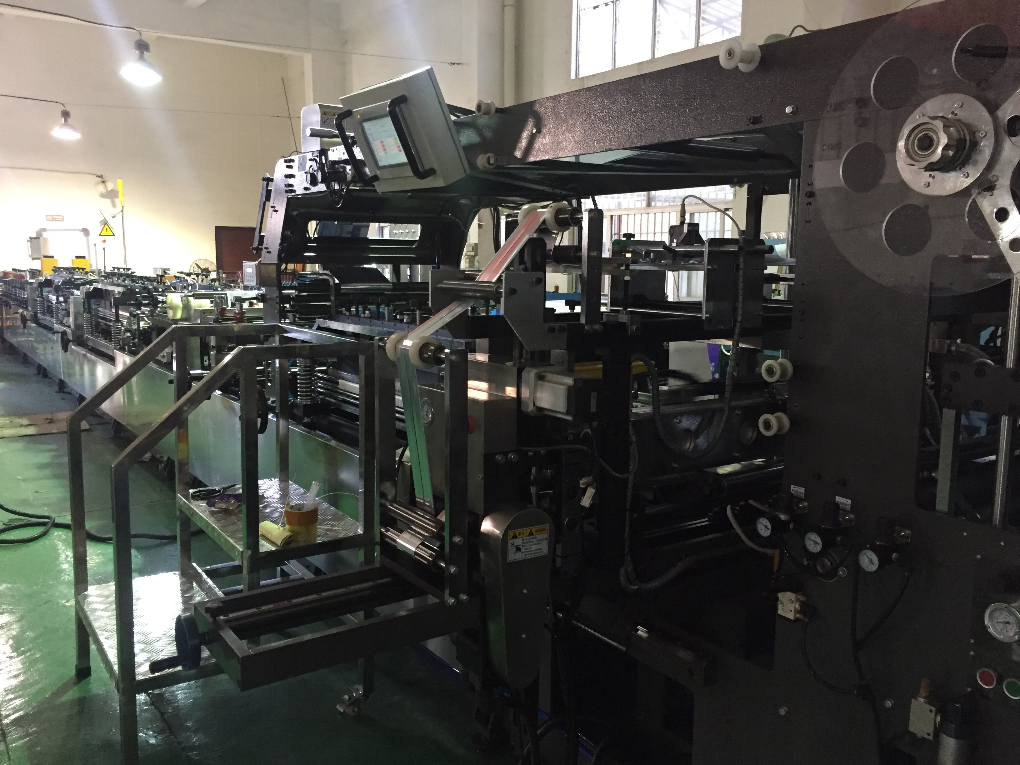 Flat Bottom With Zipper Bag Making Machine