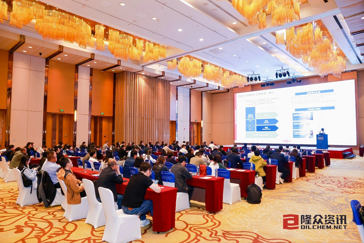 कुनयुआन रिहुआ क्लाउड ने 2026 लोंगझोंग तेल और रसायन उद्योग सम्मेलन में भाग लिया