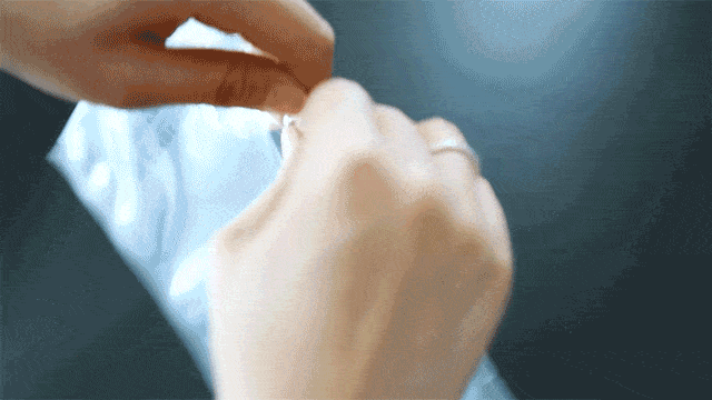 easy open liquid packaging