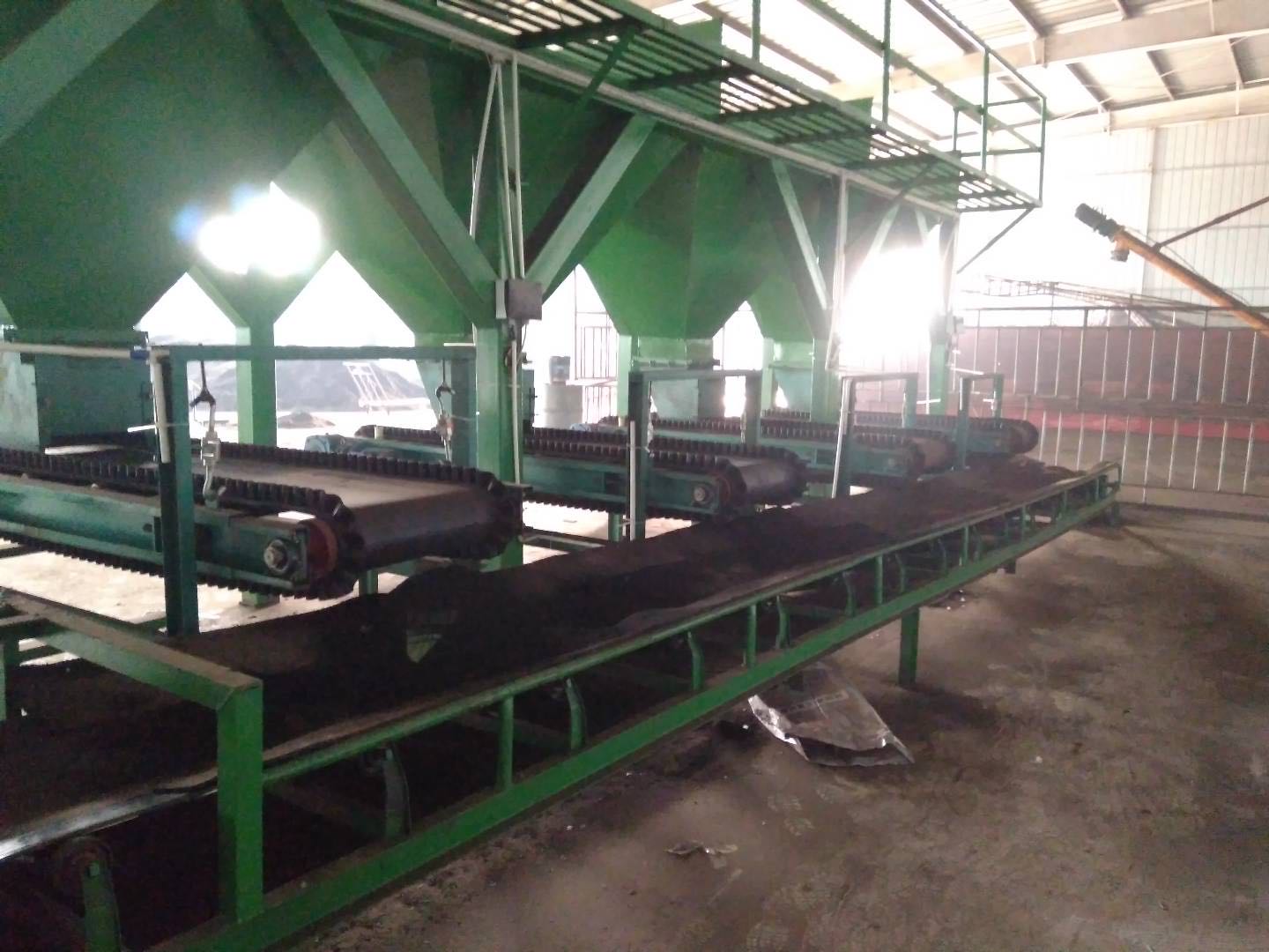 Belt feeders