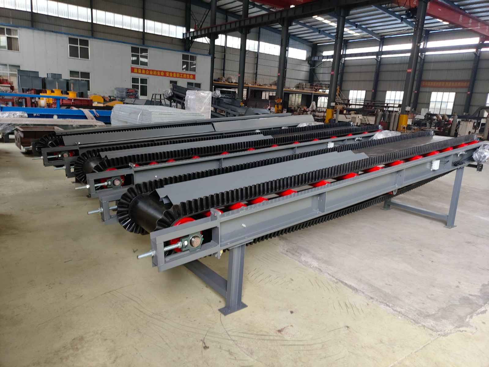 Belt scale feeder