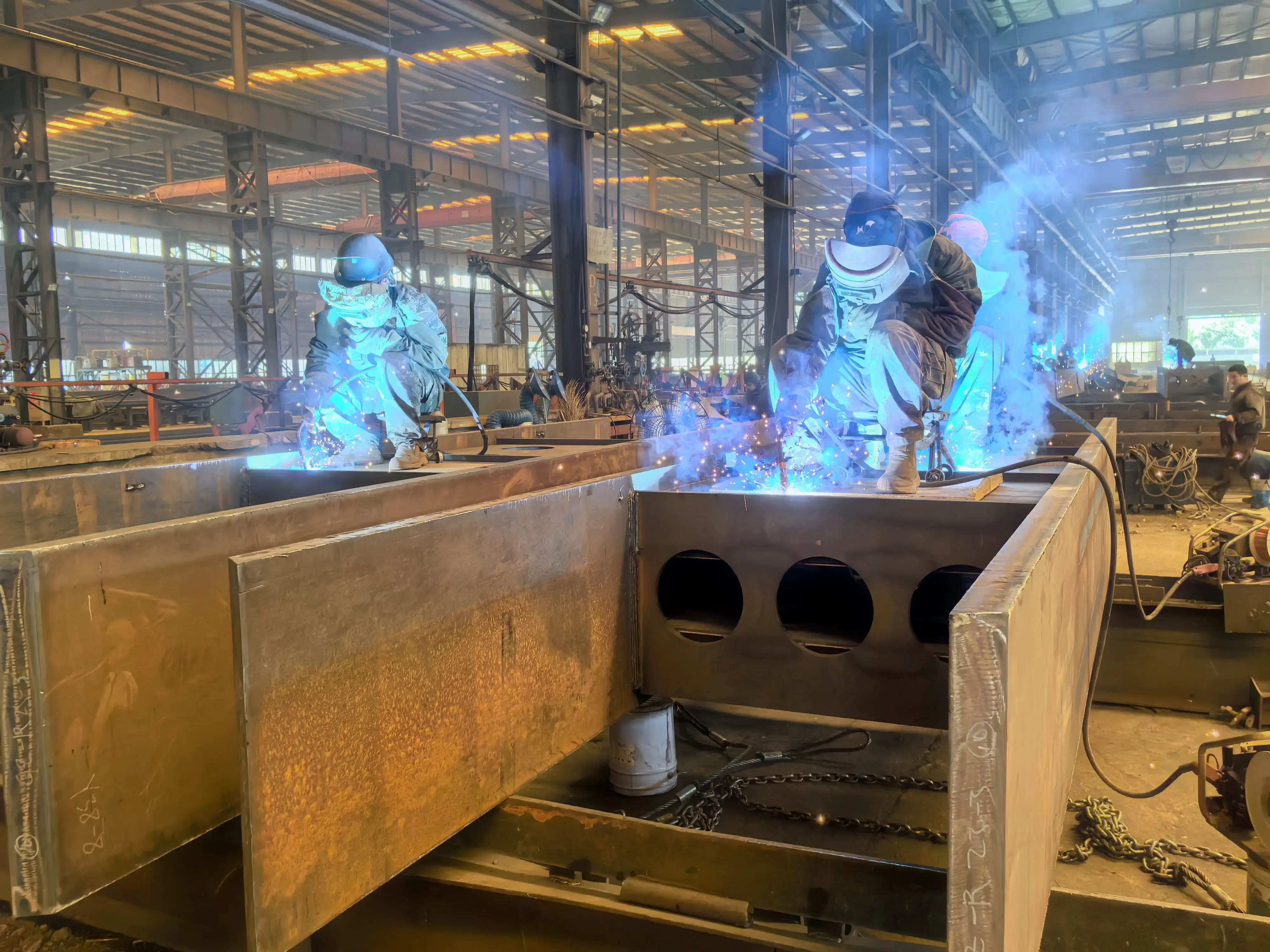 prefabricated metal warehouse