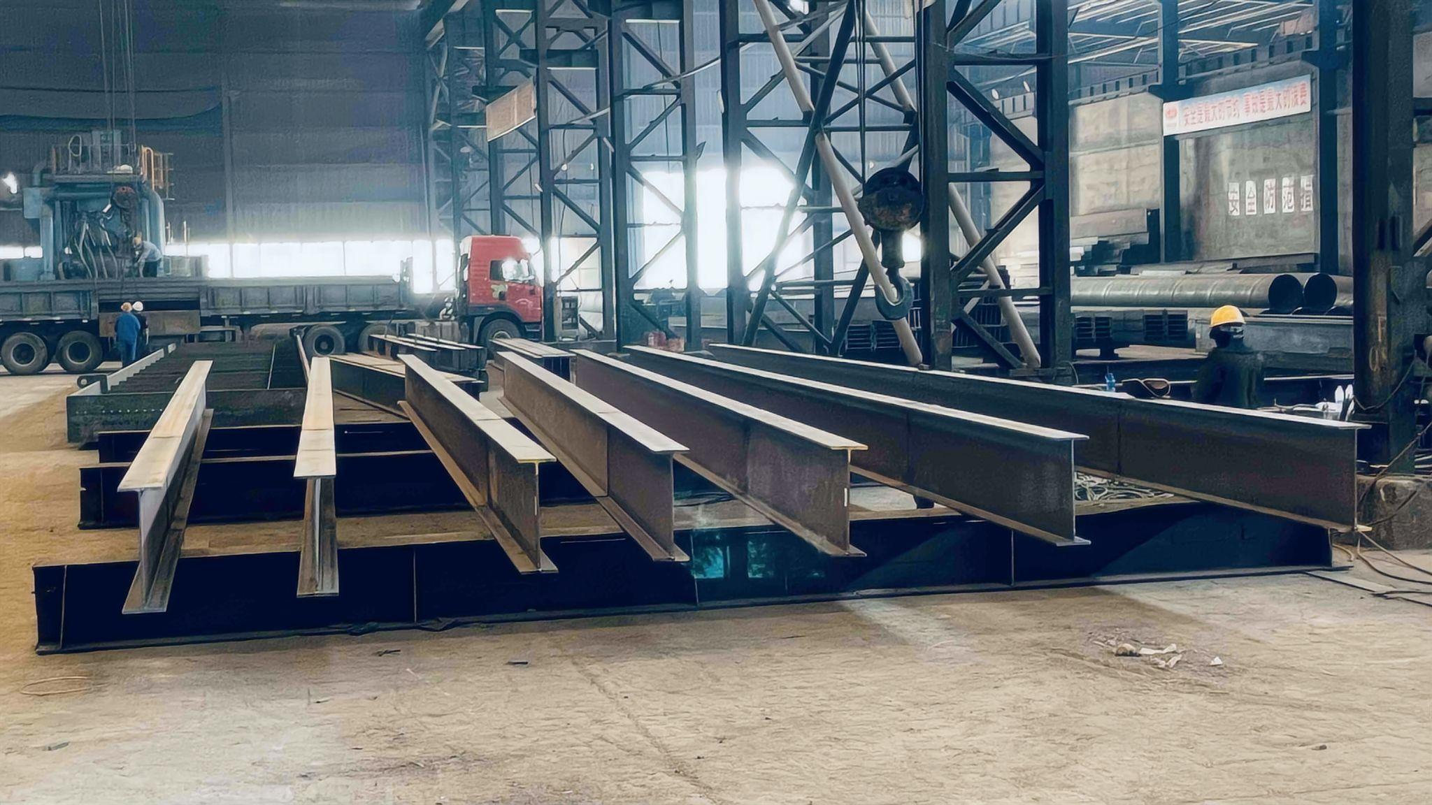 Mining mobile crushing plant