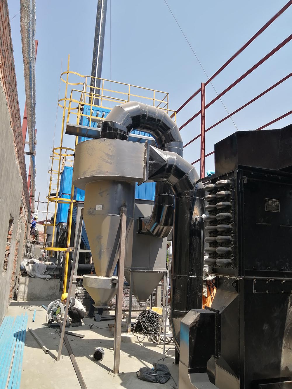 Cyclonic dust separator Cyclonic dust separator