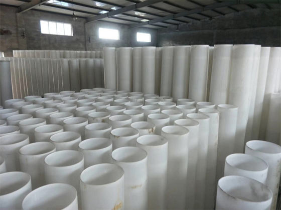 Tube bundle demister