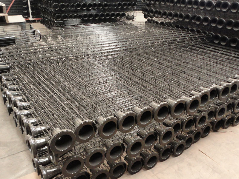Filter bag cage
