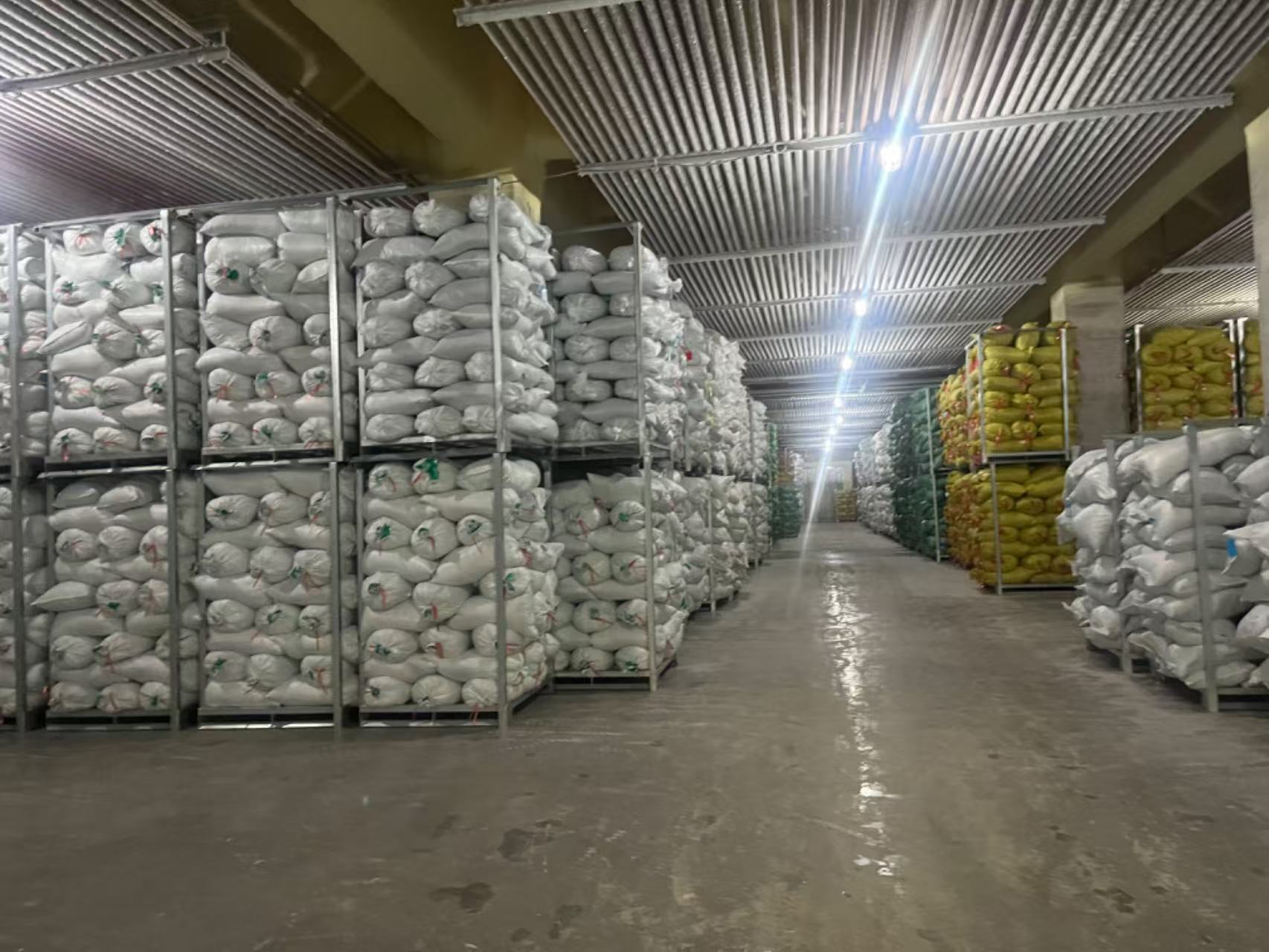 Standardized frozen warehouse for semi-finished products