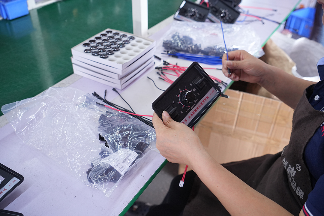 开关接线 Assemble Swtich Cable.JPG
