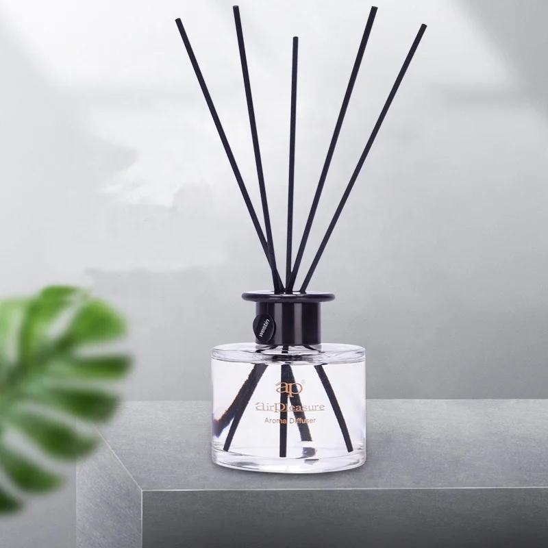 OEM perfume bottle set 180ml Big Size Glass Bottle Reed Diffuser with Sticks Car air Freshener Essential oil aromatherapy kit