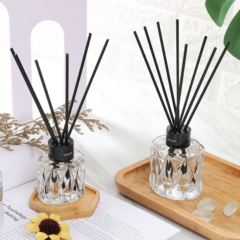 Customized Air Freshener Aroma Reed Diffuser Aromatherapy Essential Oil for Home and Bedroom