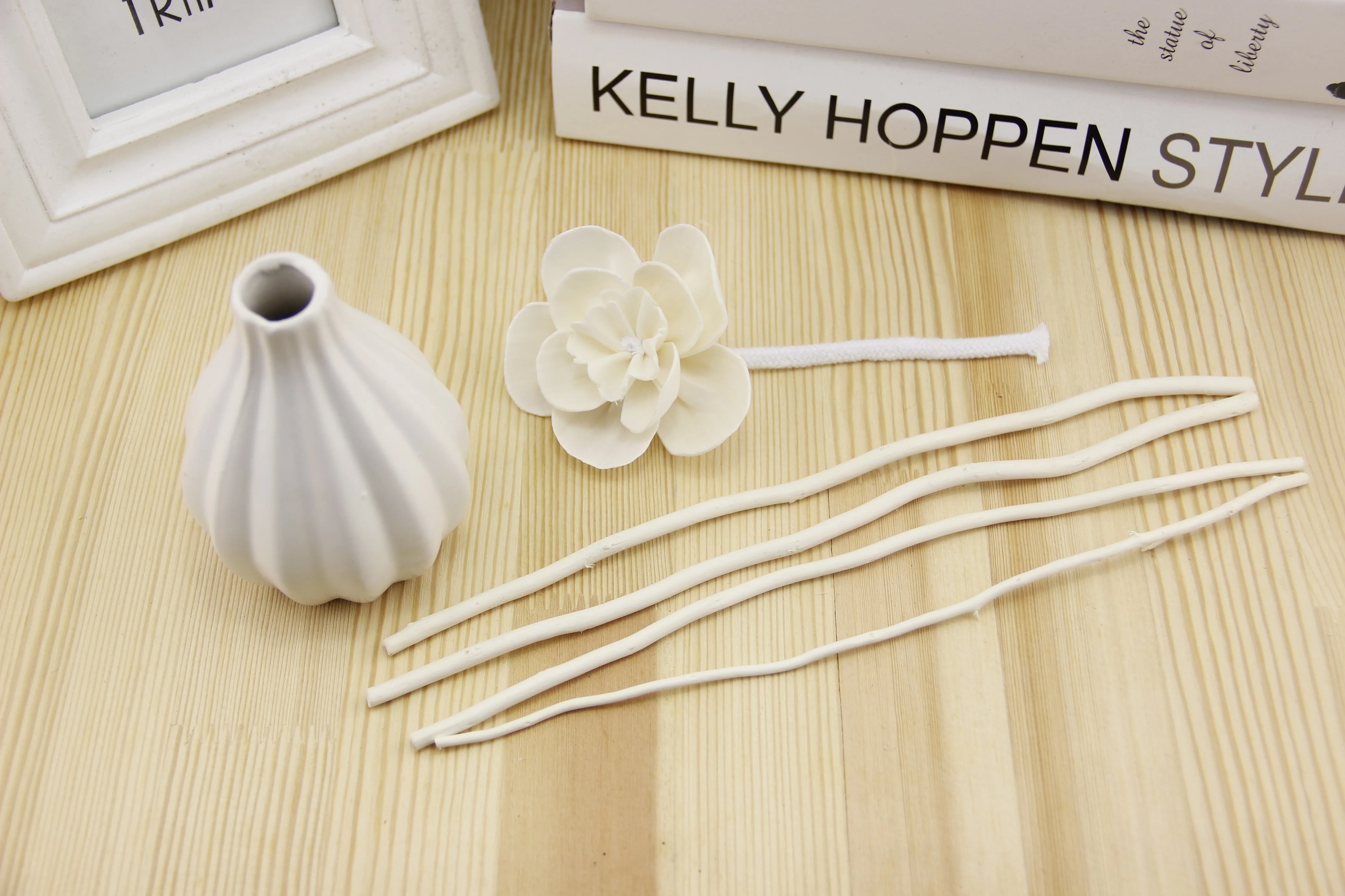 Free Sample Luxury Home Decor New Perfume Fragrance Fibre Stick Black Fireless Glass Reed Diffuser Car air Freshener