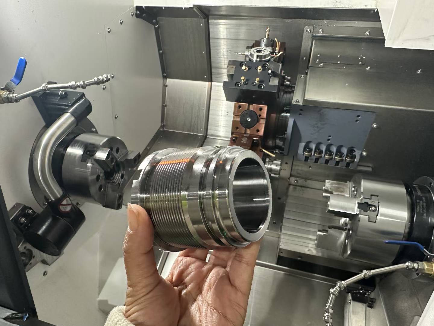 High Precision Twin Spindle CNC Lathe High Precision Without Y-Axis