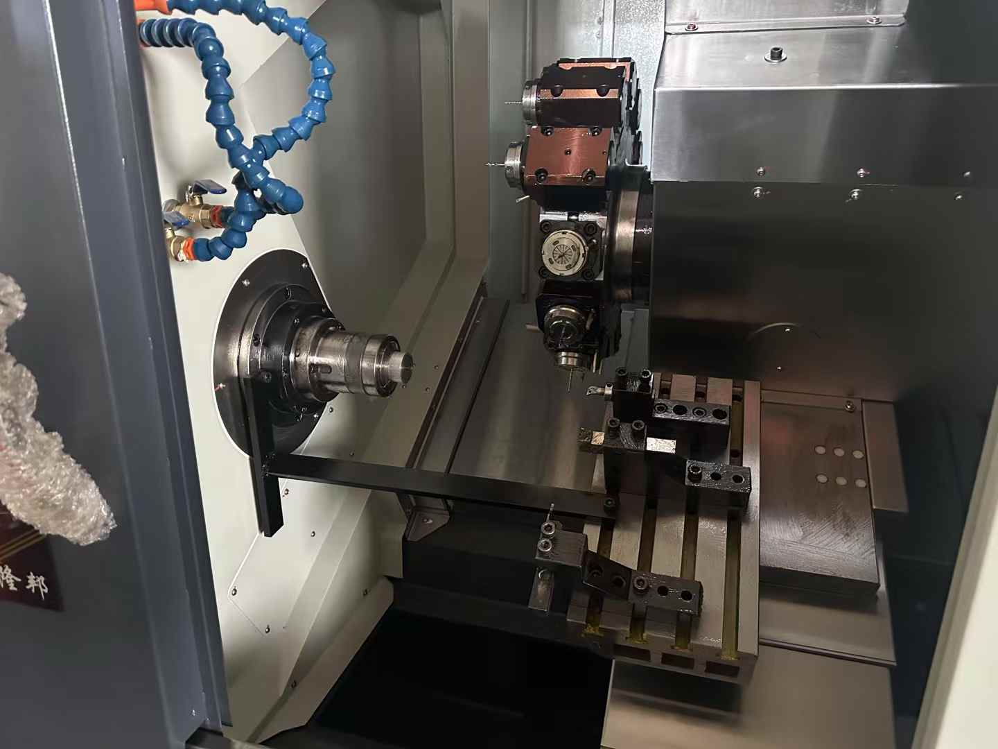 Slant Bed CNC Turning Center with Live Tool Turret and Gang Type