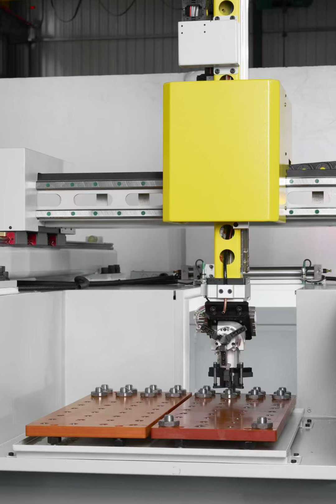 Gang Tool CNC Lathe with Automatic Solution