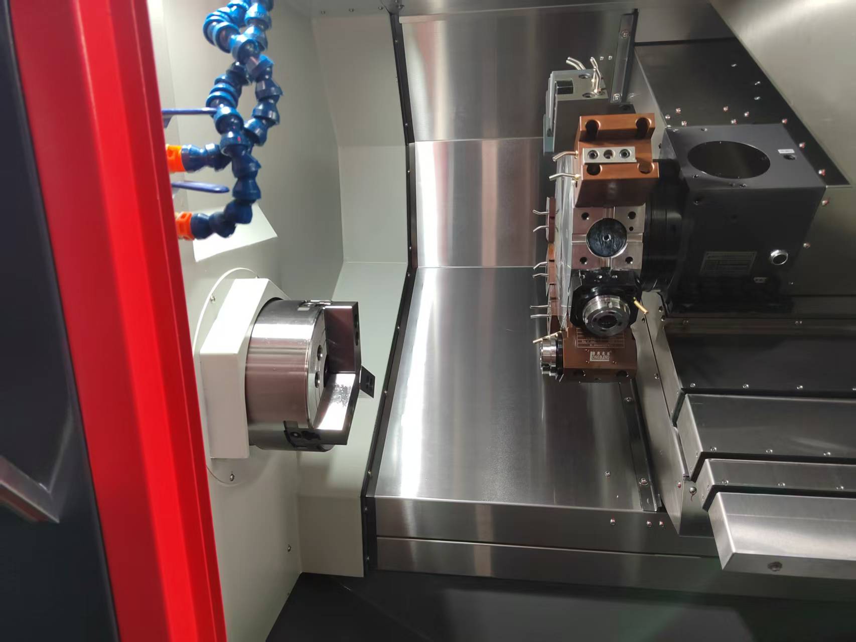 Interpolated Y-axis Turning And Milling Centers