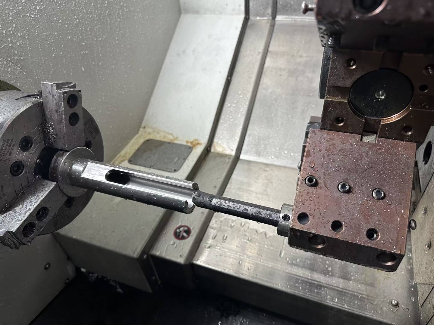 CNC Driven Tool Turret Lathe With Tailstock