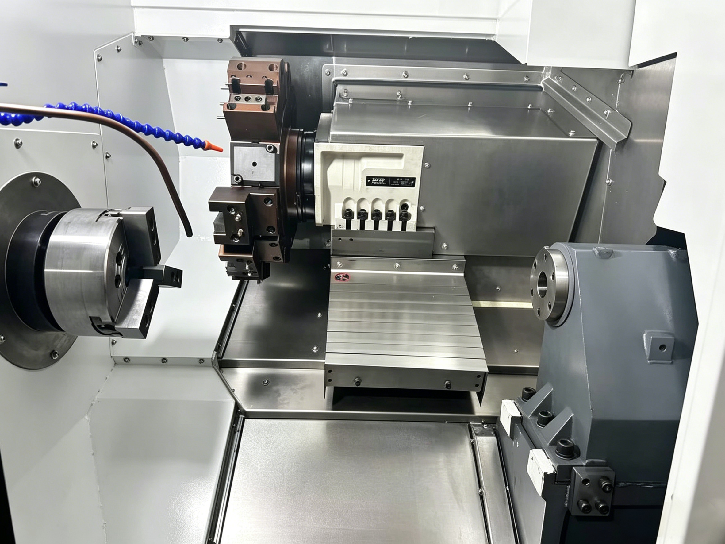 Driven Tool Turret CNC Lathe with Tailstock
