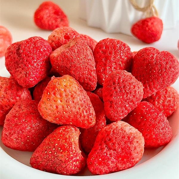 freeze dried whole strawberries