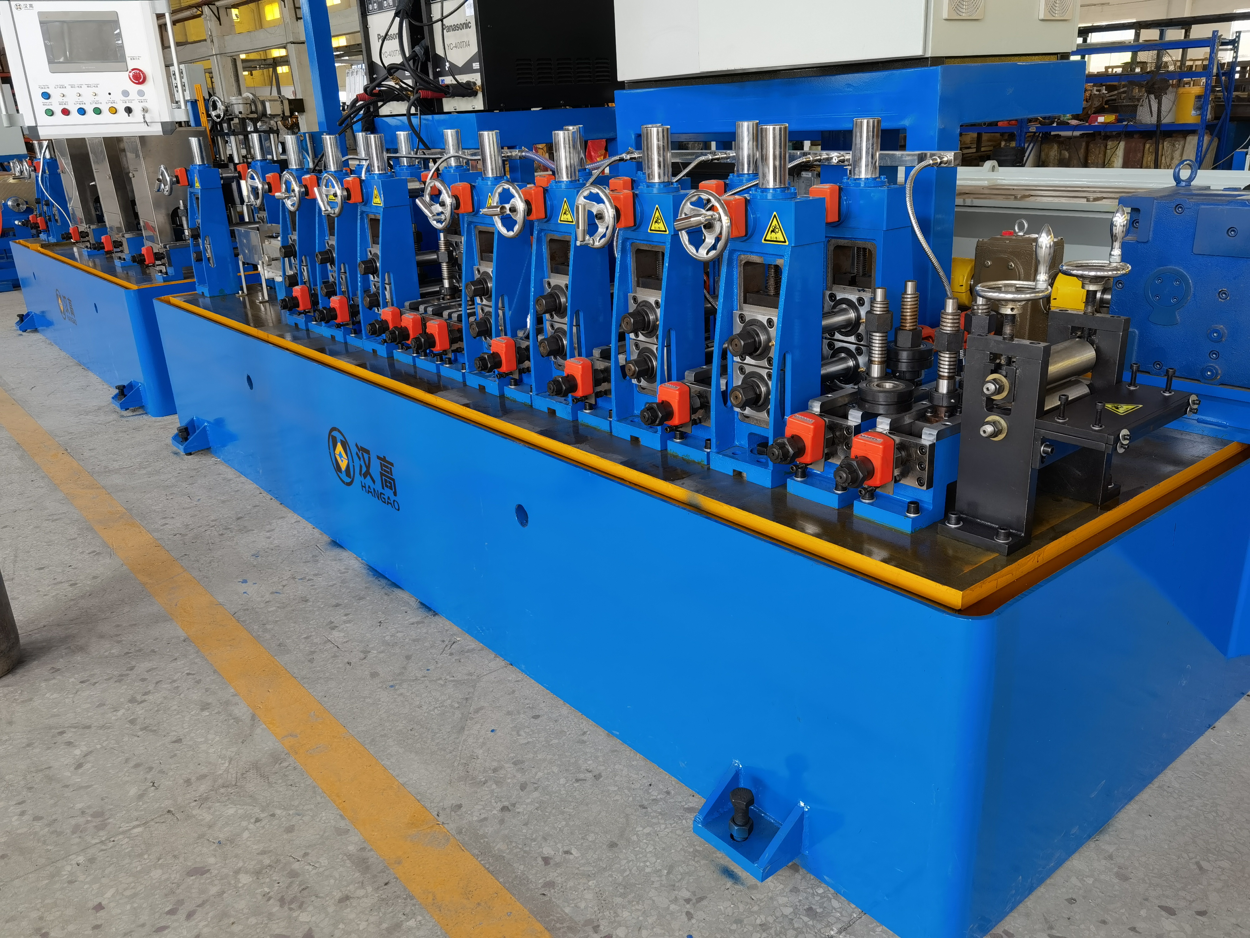 Stainless steel pipe making machine