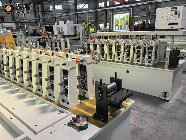 Stainless steel refrigerant pipe production line Stainless steel refrigerant pipe production line