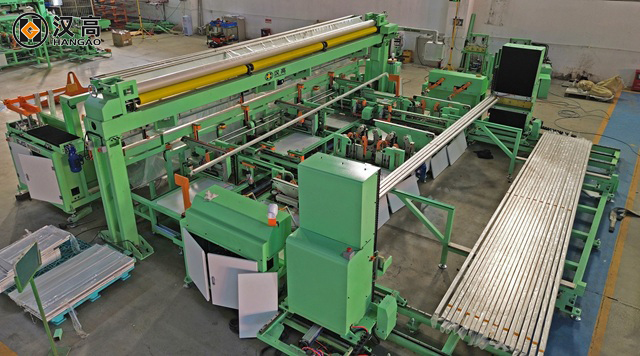 Fully Automatic Pipe Packaging Machine Fully Automatic Pipe Packaging Machine