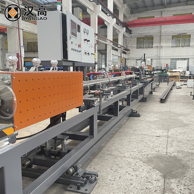 Three-cathode welding pipe machine