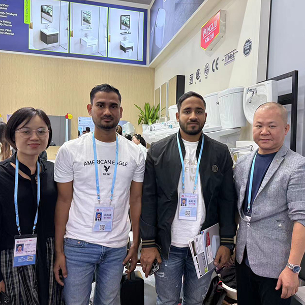 2025 Canton Fair: Keshi bathroom sink cabinet and bathroom vanity mirror Redefine Bathroom Aesthetics Through Spatial Efficiency